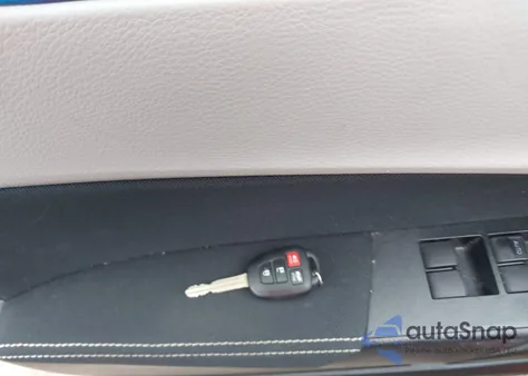 2016 Toyota Corolla Le z USA, uszkodzony, nr VIN 2T1BURHE1GC498453